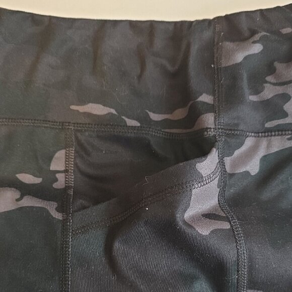 Avia Gray Camouflage Shorts - Picture 4 of 4